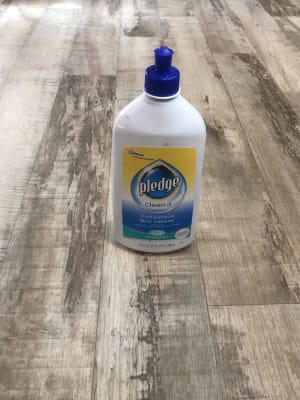 Multisurface Floor Cleaner Pledge