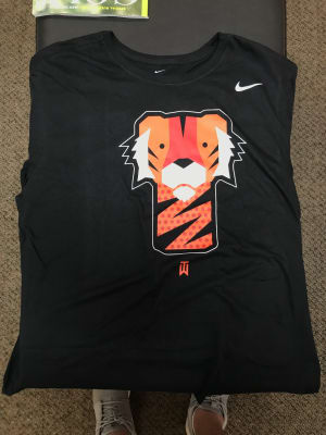 tiger woods graphic tee