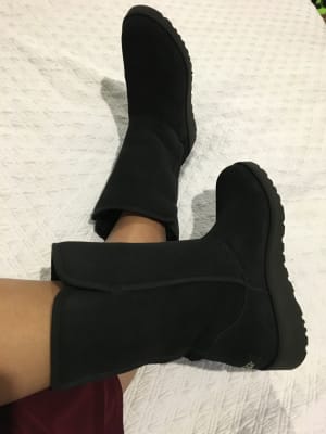 uggs amie black
