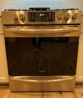 Fggh3047vd Frigidaire 30 Gas Front Control Freestanding Range With True Convection And Air Fry Smudge Proof Black Stainless Steel Call for free contactless delivery/pickup*. fggh3047vd frigidaire 30 gas front control freestanding range with true convection and air fry smudge proof black stainless steel