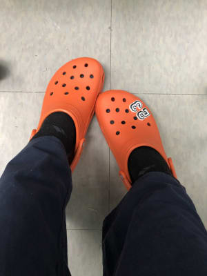 red crocs on feet