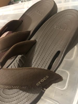 crocs bogota flip flops