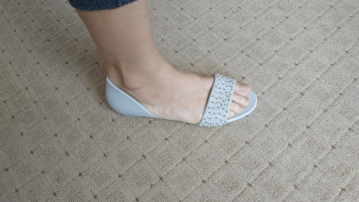 crocs lina embellished dorsay