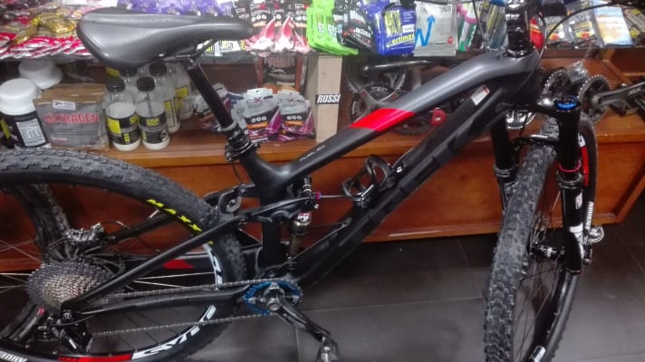 trek fuel carbon frame