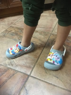paw patrol crocs size 7