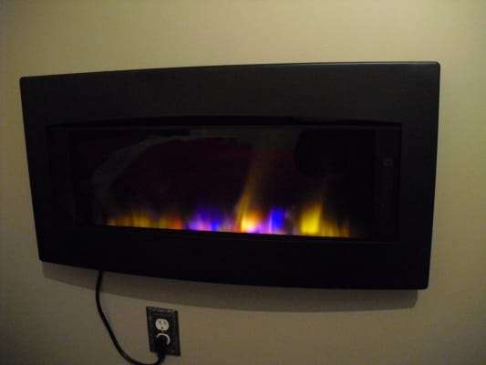 Classicflame 33 In Serendipity Wall Hanging Electric Fireplace