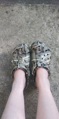 classic realtree v2 crocs