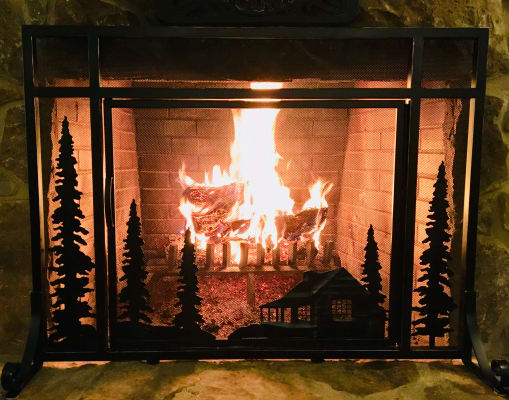 Mountain Cabin Fire Screen With Door Plowhearth