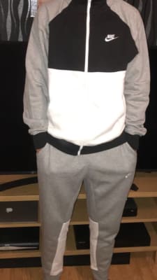 nike tracksuit chariot