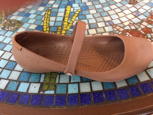 Crocs alice work flats sale