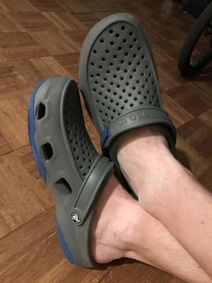 crocs swiftwater deck