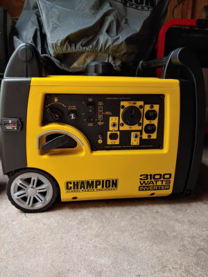 Champion Power Equipment 75531i 1 099 99 2800 Watt Champion Portable Inverter Generator 1 6 Gal Gasoline Zoro Com
