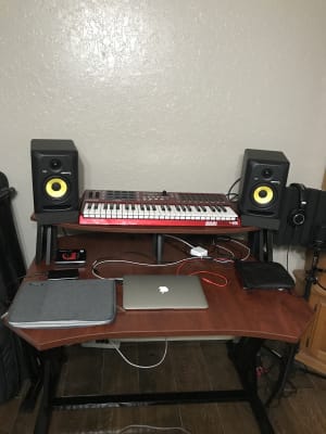 Studio Trends 46 In Studio Desk With Dual 4u Racks Cherry