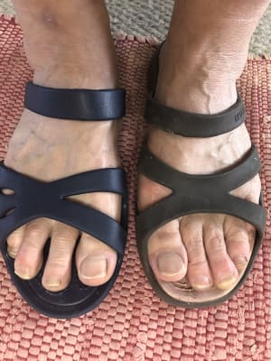 crocs cap toe flat