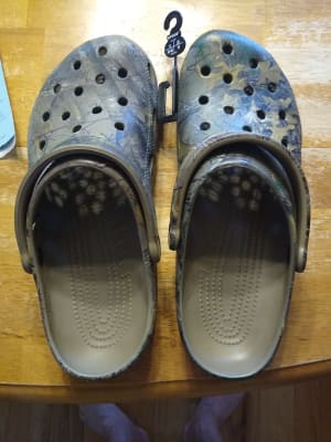 crocs bogota chocolate