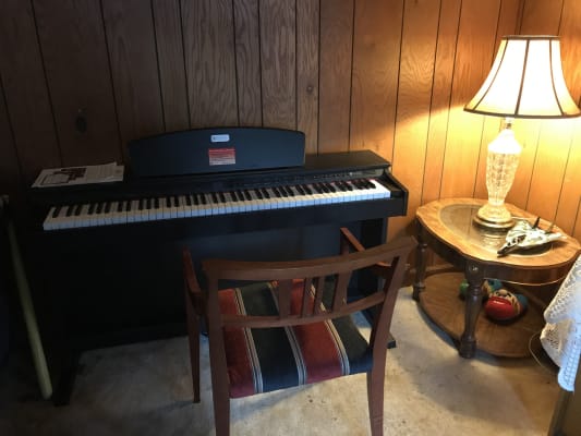 Open Box Williams Walnut Rhapsody 2 88 Key Console Digital Piano Woodwind Brasswind