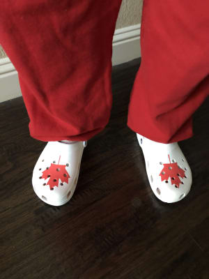 canadian flag crocs