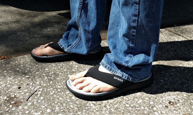 crocs reviva
