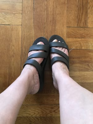 crocs strappy wedge