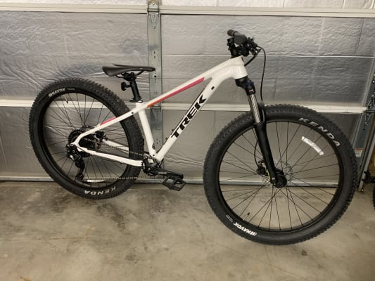 trek roscoe 6 women's mountain bike