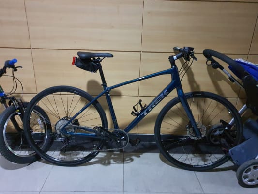 trek carbon hybrid bike