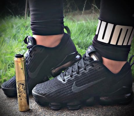 black vapormax junior