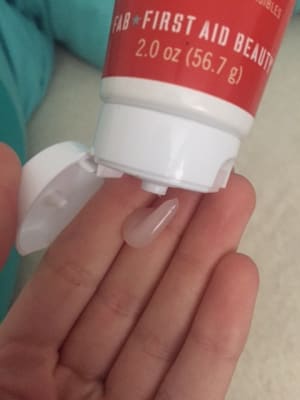 first aid beauty oil free moisturizer