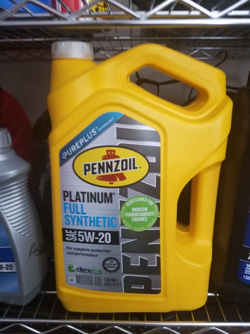 Pennzoil Platinum Euro 5W-40 Full Synthetic Motor Oil, Complete
