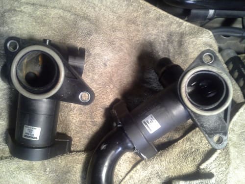 Leaks after 1 month, plastic warps and seal expands