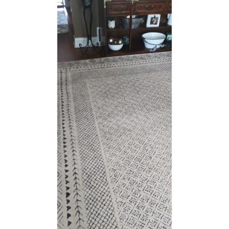 Customer image 407