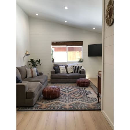 Customer image 82