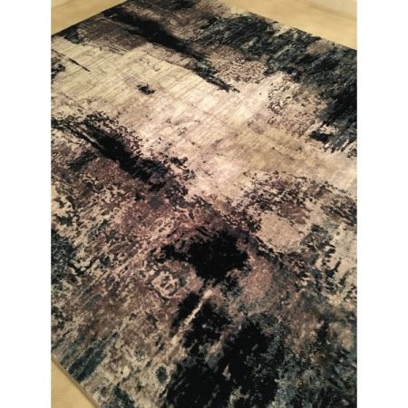 Customer image 215