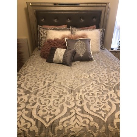 Customer image 76