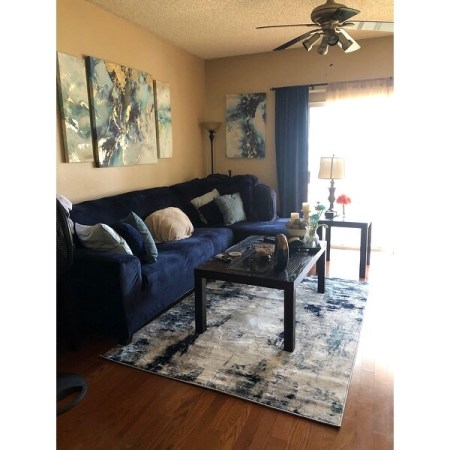 Customer image 472