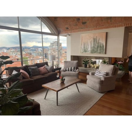 Customer image 152