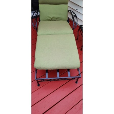 Customer image 106