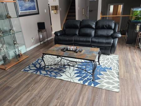 Customer image 650