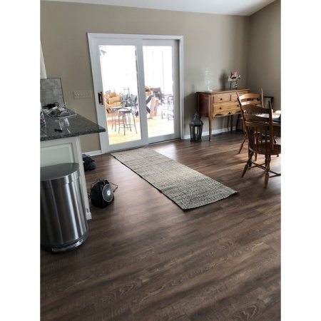 Customer image 914