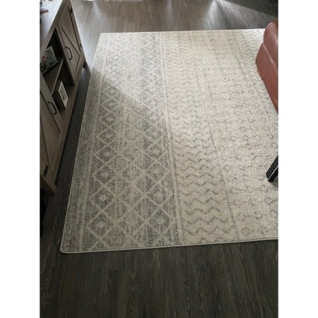 Customer image 303
