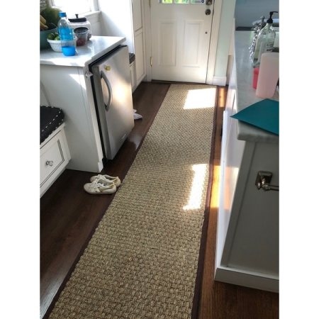 Customer image 560