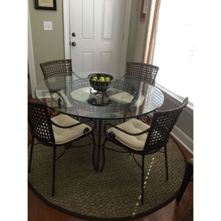 Customer image 162