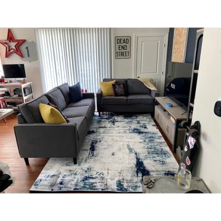 Customer image 523