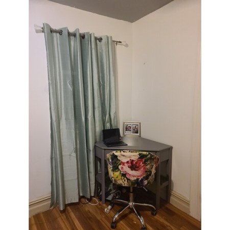 Customer image 105