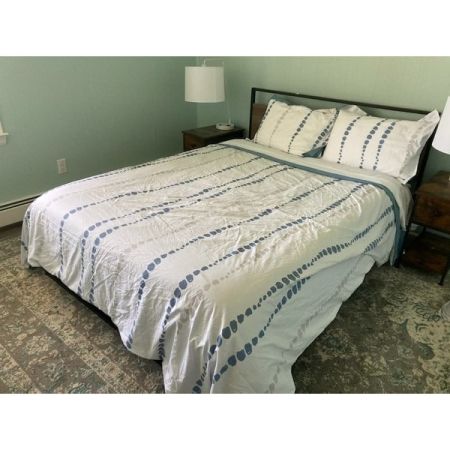 Customer image 112
