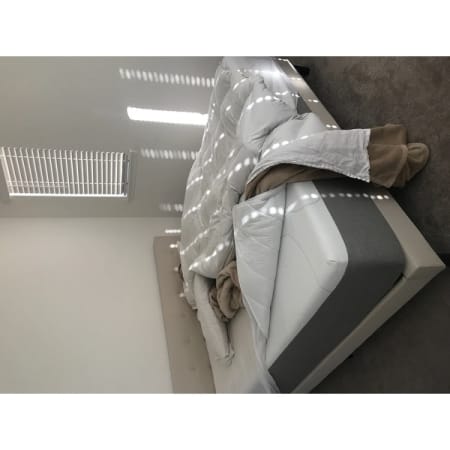 Customer image 472