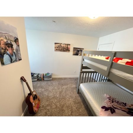 Customer image 128