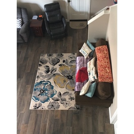 Customer image 213