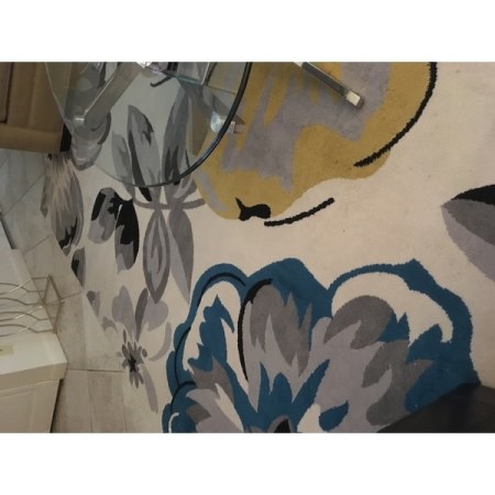 Customer image 218