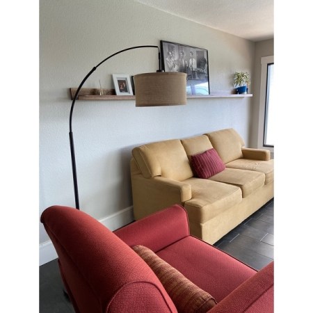 Customer image 128