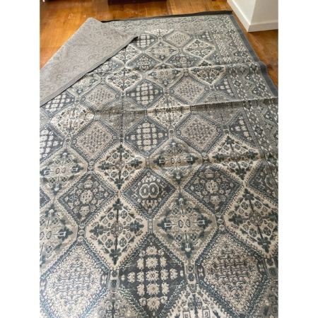 Customer image 128